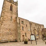 3 Kings Mews