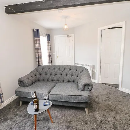 3 Kings Mews Apartment *