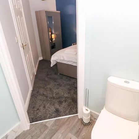 3 Kings Mews Apartment